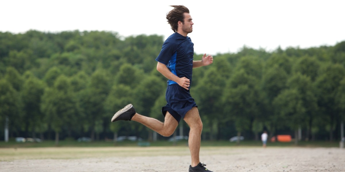 Sports physiotherapy for knee and shoulder injuries