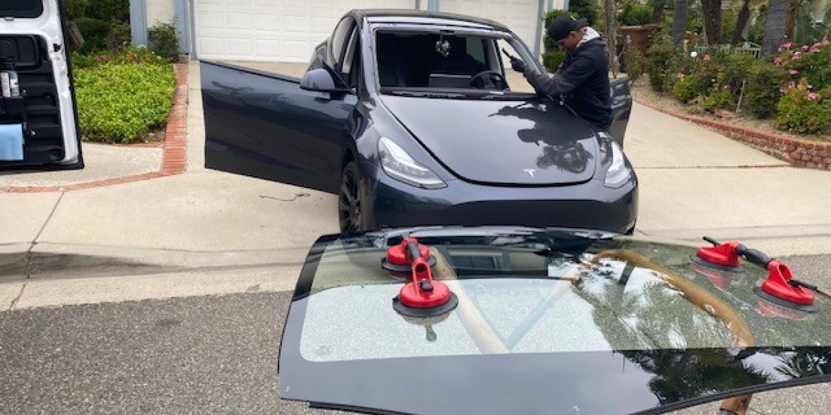 Auto Glass Anaheim: What Drivers Should Know About Windshield Damage and Repair