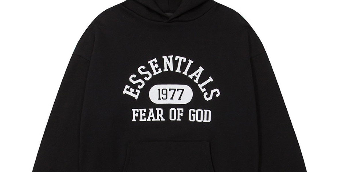 The Essentials Hoodie: A Piece That Speaks for Itself