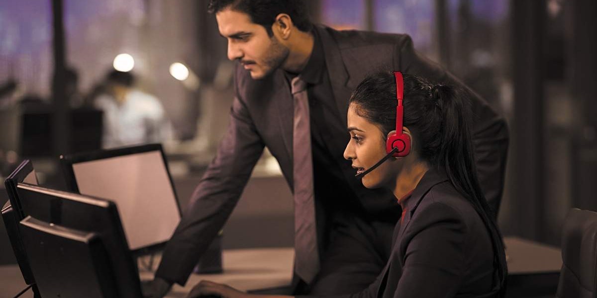The Role of Contact Center Services in Creating Seamless Customer Journeys