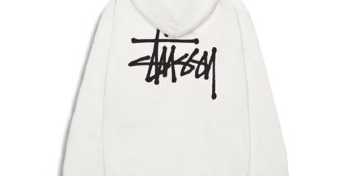 Why Pull Stussy Works So Well for Casual Outfits